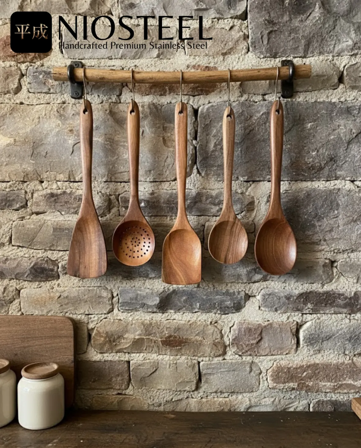 סט 5 כלי בישול יוקרתי ועמיד, עשוי 100% עץ טיק טבעי.